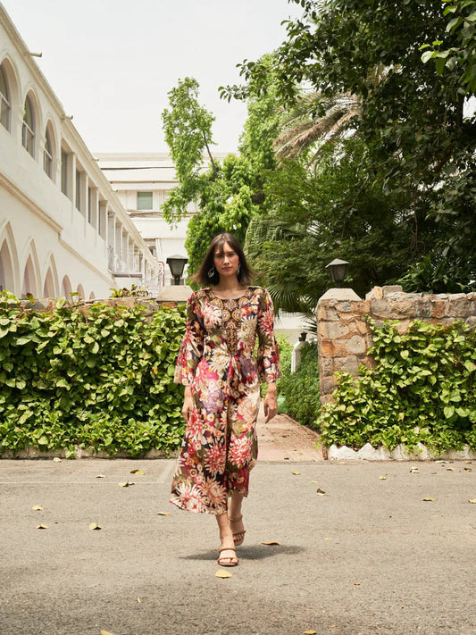 How to Style Flowy Dresses for Every Vacation Mood"*