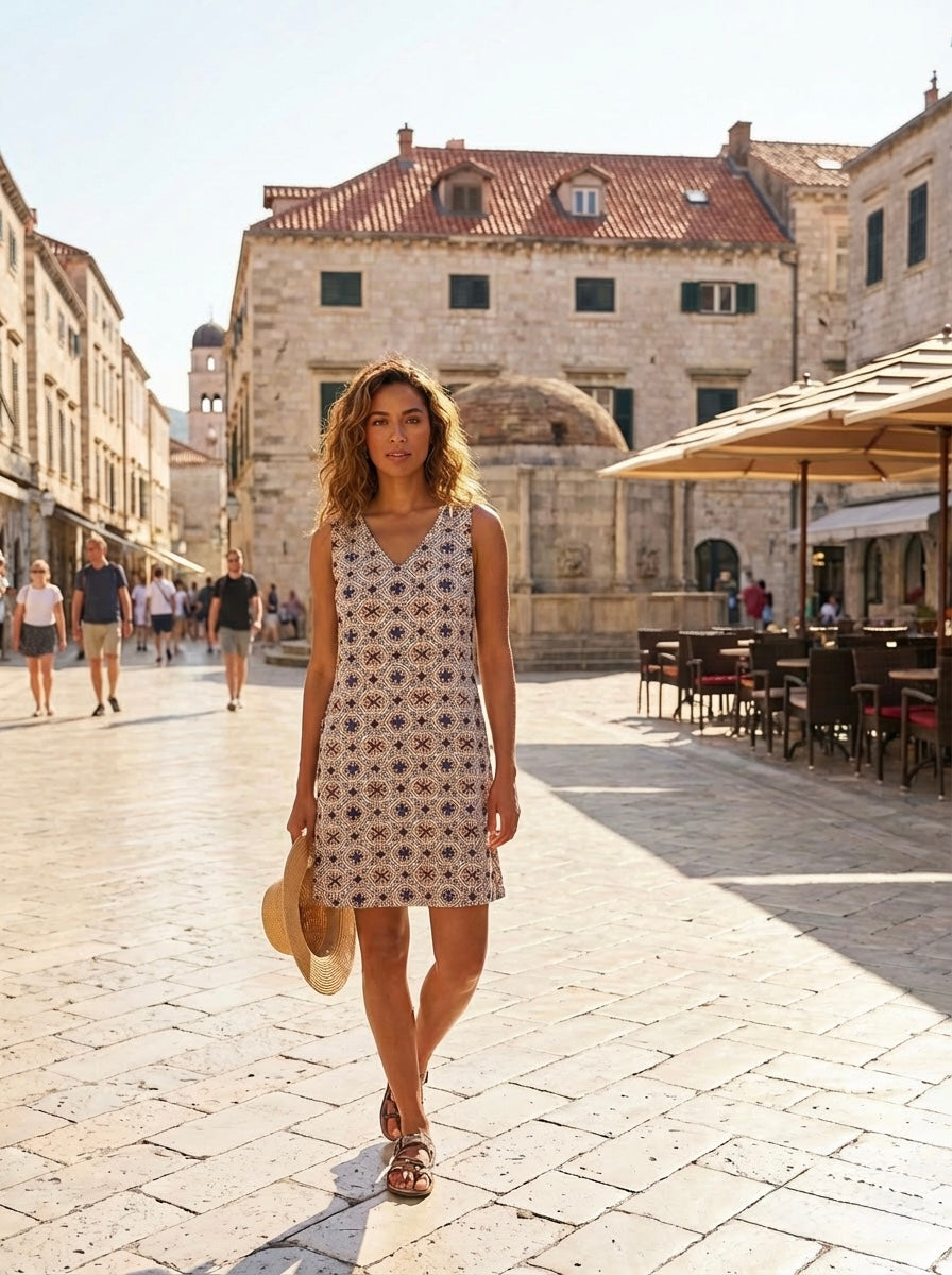 GOUBI: V-Neck Sleeveless Shift Dress