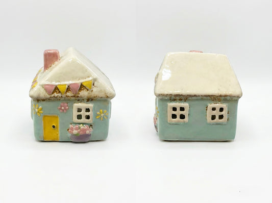 “Sweet Cottage” Tea Light Holder